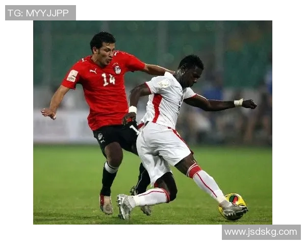 非洲足球明星的崛起与挑战：从经典球员到未来之星的蜕变之路